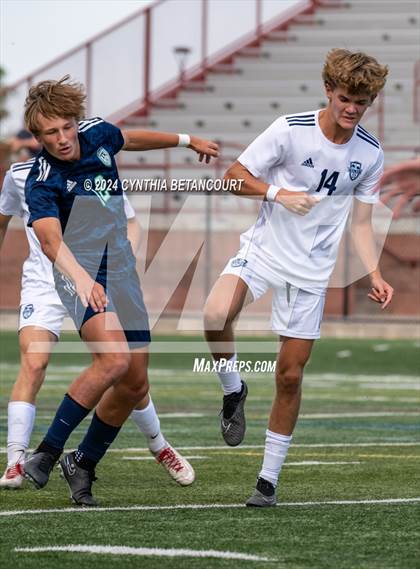 Thumbnail 2 in Valor Christian vs Thunder Ridge photogallery.