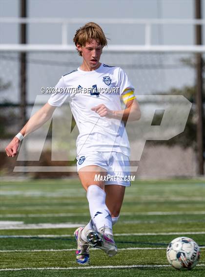 Thumbnail 2 in Valor Christian vs Thunder Ridge photogallery.