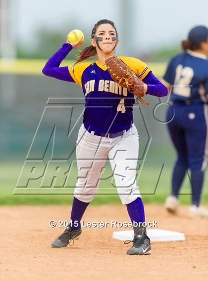 Thumbnail 2 in San Benito vs O'Connor (6A Regional Semifinal) photogallery.