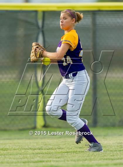 Thumbnail 3 in San Benito vs O'Connor (6A Regional Semifinal) photogallery.