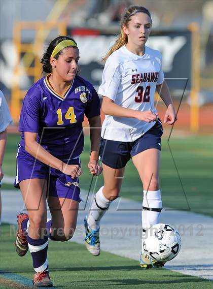 Thumbnail 2 in Cold Spring Harbor vs Oyster Bay (Section 8 Class B Final) photogallery.