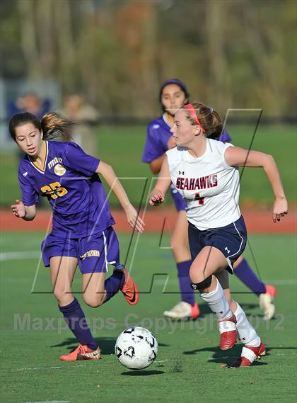 Thumbnail 1 in Cold Spring Harbor vs Oyster Bay (Section 8 Class B Final) photogallery.