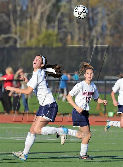 Thumbnail 3 in Cold Spring Harbor vs Oyster Bay (Section 8 Class B Final) photogallery.