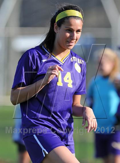 Thumbnail 3 in Cold Spring Harbor vs Oyster Bay (Section 8 Class B Final) photogallery.