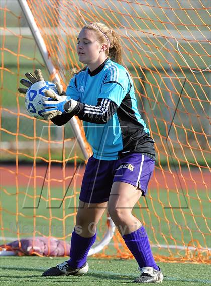 Thumbnail 2 in Cold Spring Harbor vs Oyster Bay (Section 8 Class B Final) photogallery.