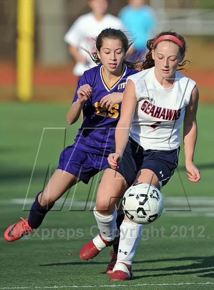 Thumbnail 3 in Cold Spring Harbor vs Oyster Bay (Section 8 Class B Final) photogallery.