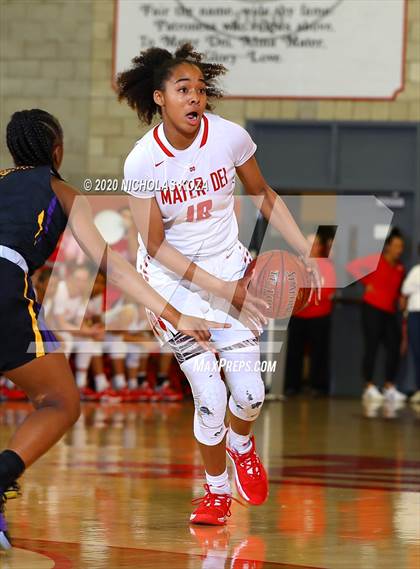 Thumbnail 1 in Mater Dei vs. Lynwood (CIF SS Open Playoffs) photogallery.