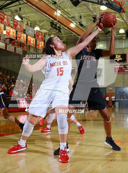 Thumbnail 3 in Mater Dei vs. Lynwood (CIF SS Open Playoffs) photogallery.