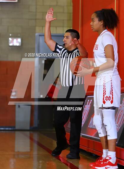 Thumbnail 2 in Mater Dei vs. Lynwood (CIF SS Open Playoffs) photogallery.