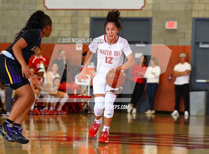 Thumbnail 3 in Mater Dei vs. Lynwood (CIF SS Open Playoffs) photogallery.