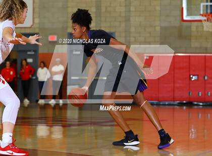 Thumbnail 3 in Mater Dei vs. Lynwood (CIF SS Open Playoffs) photogallery.
