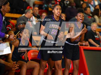 Thumbnail 1 in Mater Dei vs. Lynwood (CIF SS Open Playoffs) photogallery.