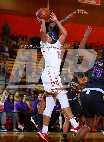 Thumbnail 1 in Mater Dei vs. Lynwood (CIF SS Open Playoffs) photogallery.