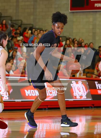 Thumbnail 3 in Mater Dei vs. Lynwood (CIF SS Open Playoffs) photogallery.