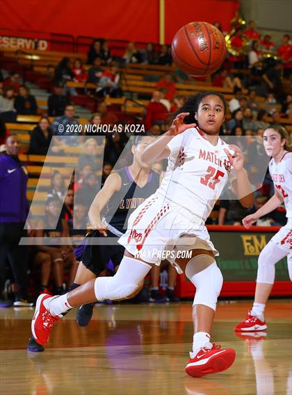 Thumbnail 2 in Mater Dei vs. Lynwood (CIF SS Open Playoffs) photogallery.