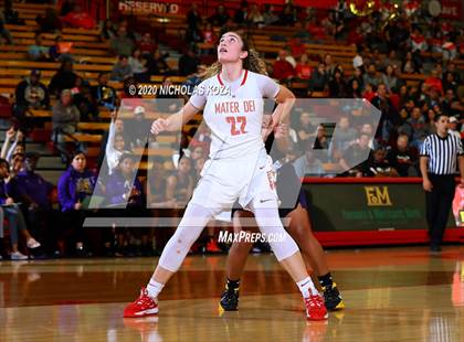 Thumbnail 2 in Mater Dei vs. Lynwood (CIF SS Open Playoffs) photogallery.