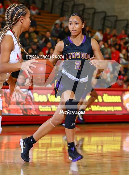 Thumbnail 1 in Mater Dei vs. Lynwood (CIF SS Open Playoffs) photogallery.