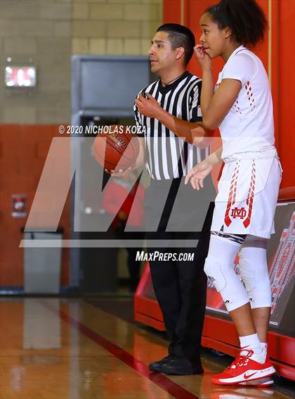 Thumbnail 1 in Mater Dei vs. Lynwood (CIF SS Open Playoffs) photogallery.