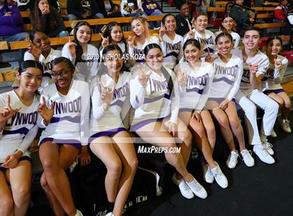 Thumbnail 2 in Mater Dei vs. Lynwood (CIF SS Open Playoffs) photogallery.