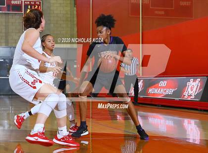 Thumbnail 1 in Mater Dei vs. Lynwood (CIF SS Open Playoffs) photogallery.