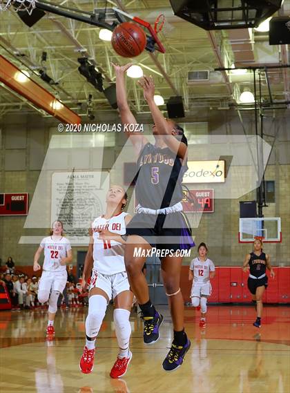 Thumbnail 2 in Mater Dei vs. Lynwood (CIF SS Open Playoffs) photogallery.