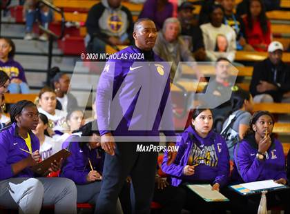 Thumbnail 1 in Mater Dei vs. Lynwood (CIF SS Open Playoffs) photogallery.