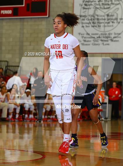 Thumbnail 1 in Mater Dei vs. Lynwood (CIF SS Open Playoffs) photogallery.