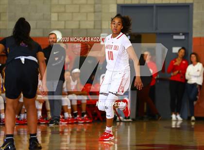 Thumbnail 1 in Mater Dei vs. Lynwood (CIF SS Open Playoffs) photogallery.