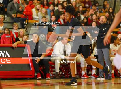 Thumbnail 3 in Mater Dei vs. Lynwood (CIF SS Open Playoffs) photogallery.