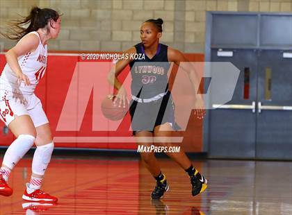Thumbnail 2 in Mater Dei vs. Lynwood (CIF SS Open Playoffs) photogallery.