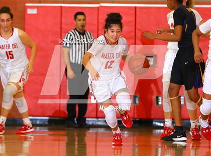 Thumbnail 1 in Mater Dei vs. Lynwood (CIF SS Open Playoffs) photogallery.