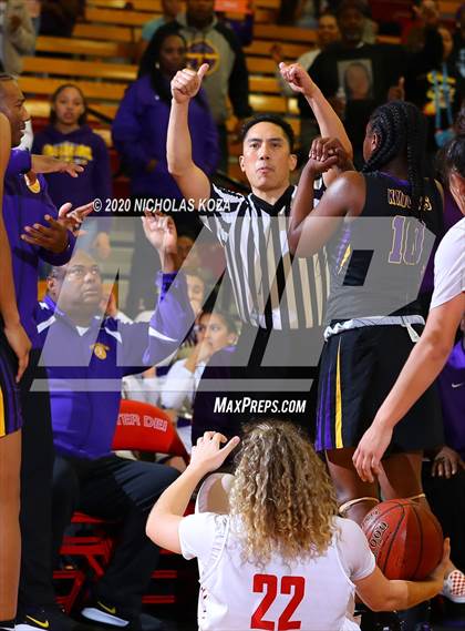 Thumbnail 2 in Mater Dei vs. Lynwood (CIF SS Open Playoffs) photogallery.
