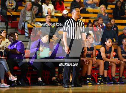 Thumbnail 2 in Mater Dei vs. Lynwood (CIF SS Open Playoffs) photogallery.