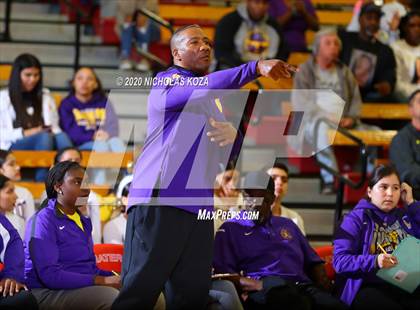 Thumbnail 2 in Mater Dei vs. Lynwood (CIF SS Open Playoffs) photogallery.