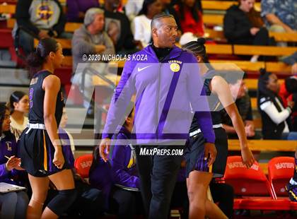 Thumbnail 3 in Mater Dei vs. Lynwood (CIF SS Open Playoffs) photogallery.
