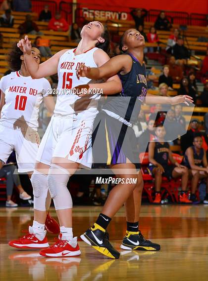 Thumbnail 3 in Mater Dei vs. Lynwood (CIF SS Open Playoffs) photogallery.