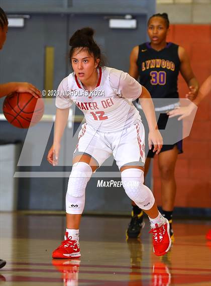Thumbnail 1 in Mater Dei vs. Lynwood (CIF SS Open Playoffs) photogallery.