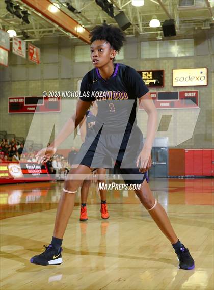 Thumbnail 3 in Mater Dei vs. Lynwood (CIF SS Open Playoffs) photogallery.