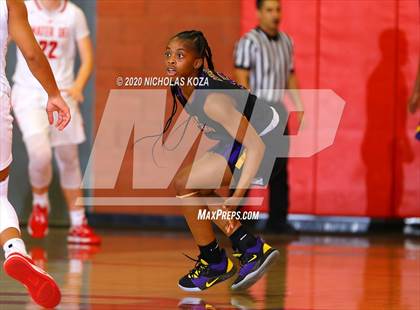 Thumbnail 2 in Mater Dei vs. Lynwood (CIF SS Open Playoffs) photogallery.