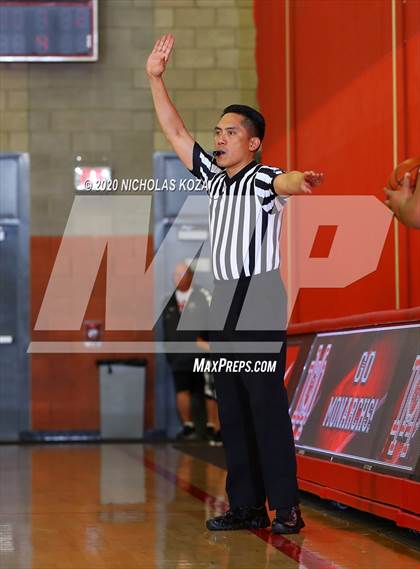 Thumbnail 1 in Mater Dei vs. Lynwood (CIF SS Open Playoffs) photogallery.