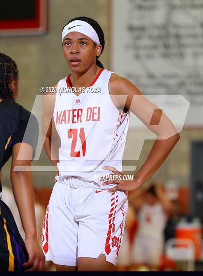 Thumbnail 1 in Mater Dei vs. Lynwood (CIF SS Open Playoffs) photogallery.