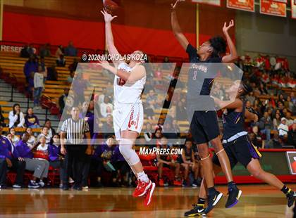 Thumbnail 2 in Mater Dei vs. Lynwood (CIF SS Open Playoffs) photogallery.