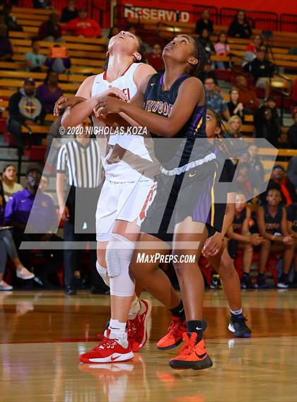 Thumbnail 1 in Mater Dei vs. Lynwood (CIF SS Open Playoffs) photogallery.