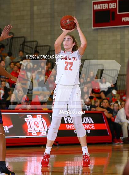 Thumbnail 3 in Mater Dei vs. Lynwood (CIF SS Open Playoffs) photogallery.