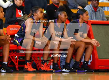 Thumbnail 1 in Mater Dei vs. Lynwood (CIF SS Open Playoffs) photogallery.