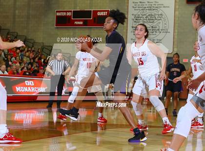 Thumbnail 1 in Mater Dei vs. Lynwood (CIF SS Open Playoffs) photogallery.