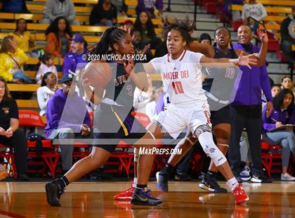 Thumbnail 1 in Mater Dei vs. Lynwood (CIF SS Open Playoffs) photogallery.