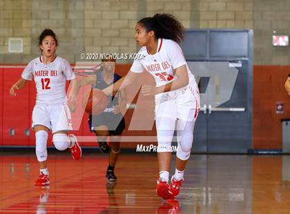 Thumbnail 2 in Mater Dei vs. Lynwood (CIF SS Open Playoffs) photogallery.