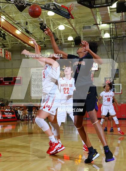 Thumbnail 2 in Mater Dei vs. Lynwood (CIF SS Open Playoffs) photogallery.