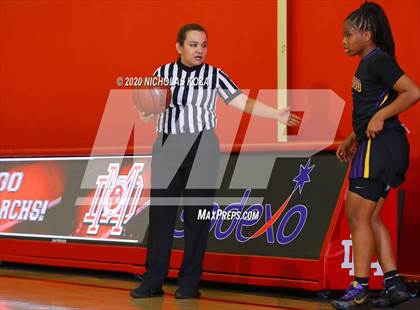 Thumbnail 1 in Mater Dei vs. Lynwood (CIF SS Open Playoffs) photogallery.